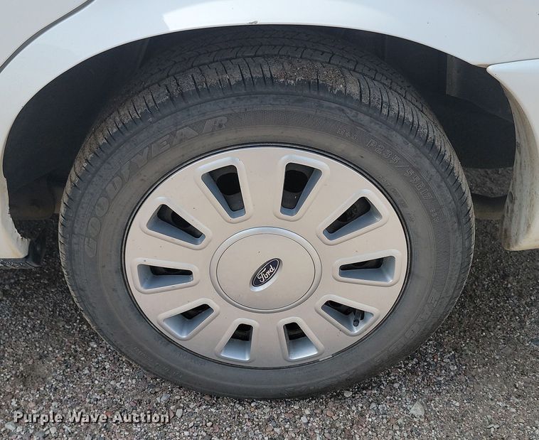 image for item KS9987 2011 Ford Crown Victoria Police Interceptor