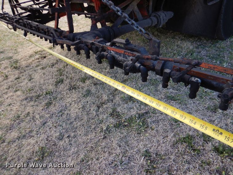 image for item LJ9947 1985 GMC Sierra 7000  oil distributor truck