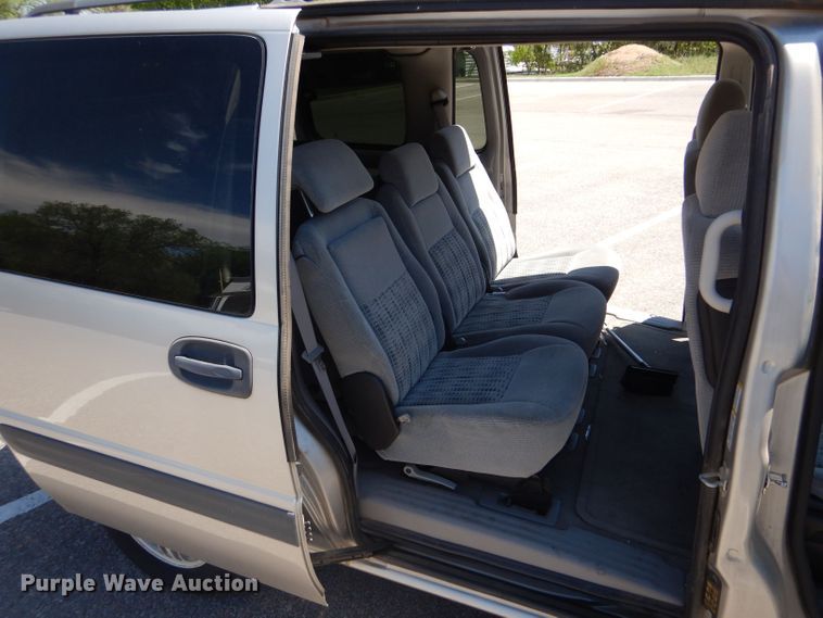 image for item LS9145 2005 Chevrolet Venture  van
