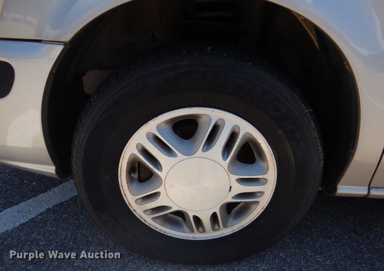 image for item LS9145 2005 Chevrolet Venture  van