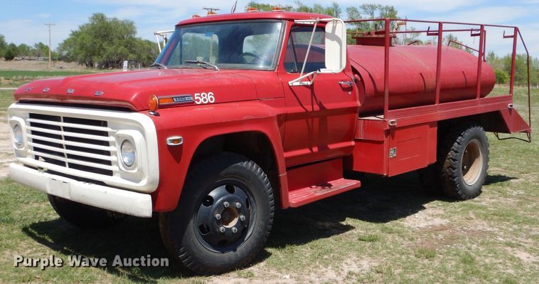 image for item LS9146 1970 Ford F600  tanker fire truck
