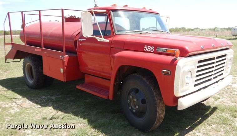 image for item LS9146 1970 Ford F600  tanker fire truck