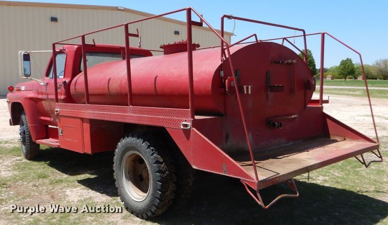 image for item LS9146 1970 Ford F600  tanker fire truck