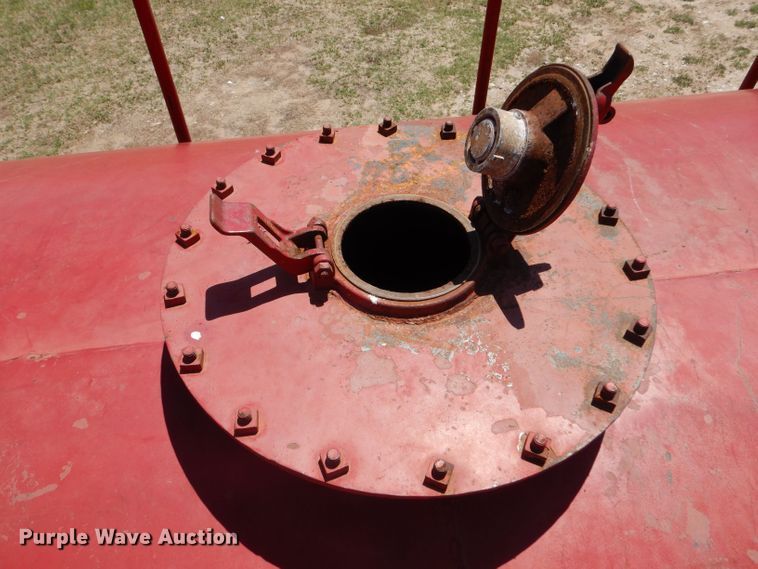 image for item LS9146 1970 Ford F600  tanker fire truck