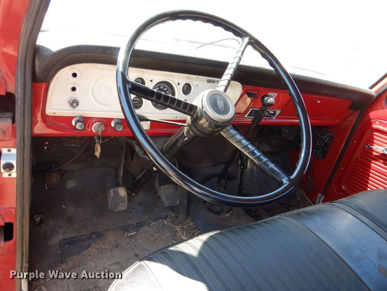 image for item LS9146 1970 Ford F600  tanker fire truck