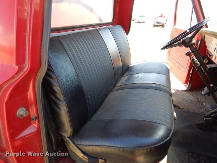 image for item LS9146 1970 Ford F600  tanker fire truck