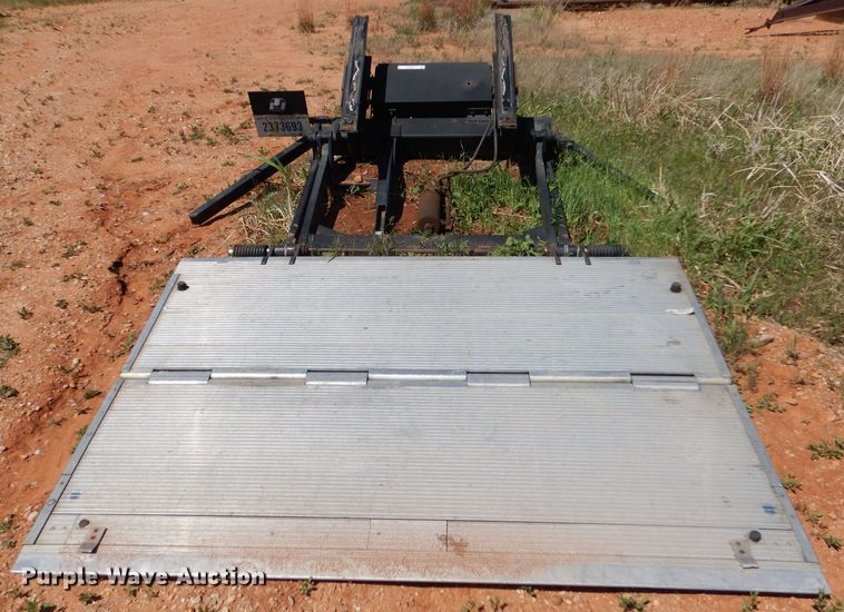 image for item LS9147 2015 Leyman LHLP3500G-8060CS end gate lift