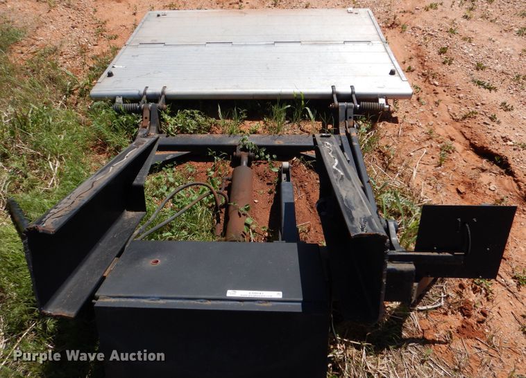 image for item LS9147 2015 Leyman LHLP3500G-8060CS end gate lift