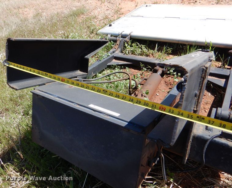 image for item LS9147 2015 Leyman LHLP3500G-8060CS end gate lift