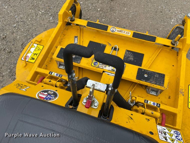 image for item MJ9649 2016 Walker T25i  ZTR lawn mower