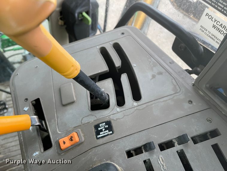 image for item MJ9650 2014 John Deere 6125M  tractor