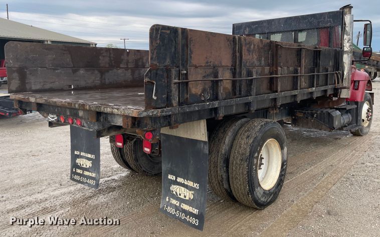 image for item MJ9651 2004 International 7300  dump flatbed truck