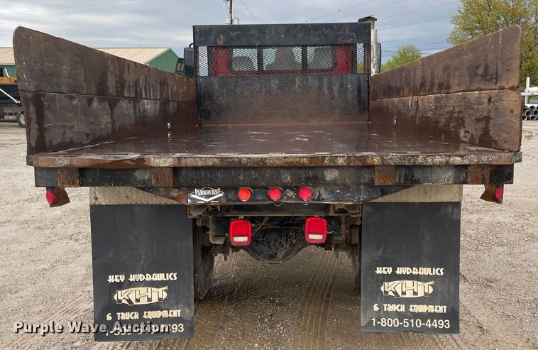 image for item MJ9651 2004 International 7300  dump flatbed truck