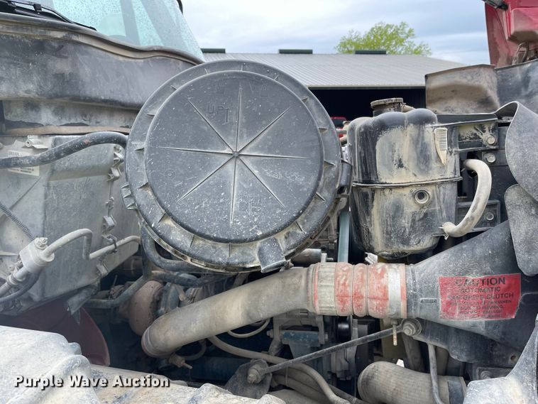 image for item MJ9651 2004 International 7300  dump flatbed truck