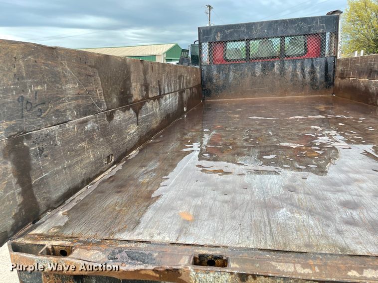 image for item MJ9651 2004 International 7300  dump flatbed truck