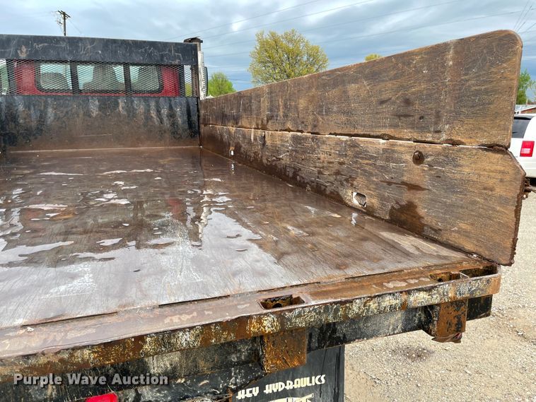 image for item MJ9651 2004 International 7300  dump flatbed truck