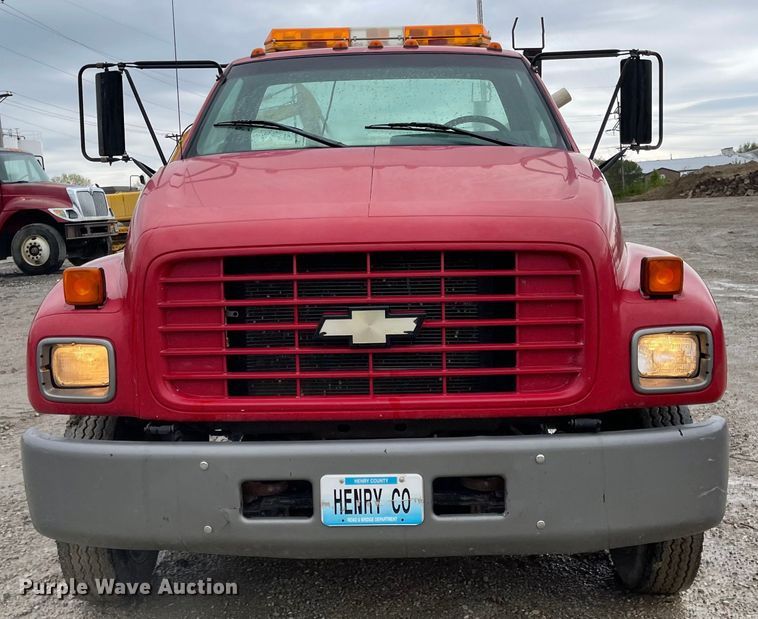 image for item MJ9652 1998 Chevrolet C5500  flatbed truck