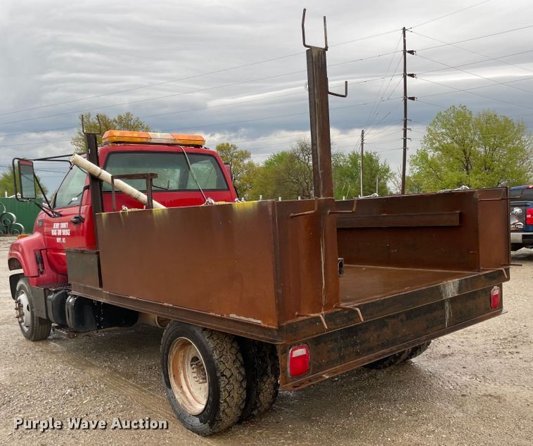 image for item MJ9652 1998 Chevrolet C5500  flatbed truck