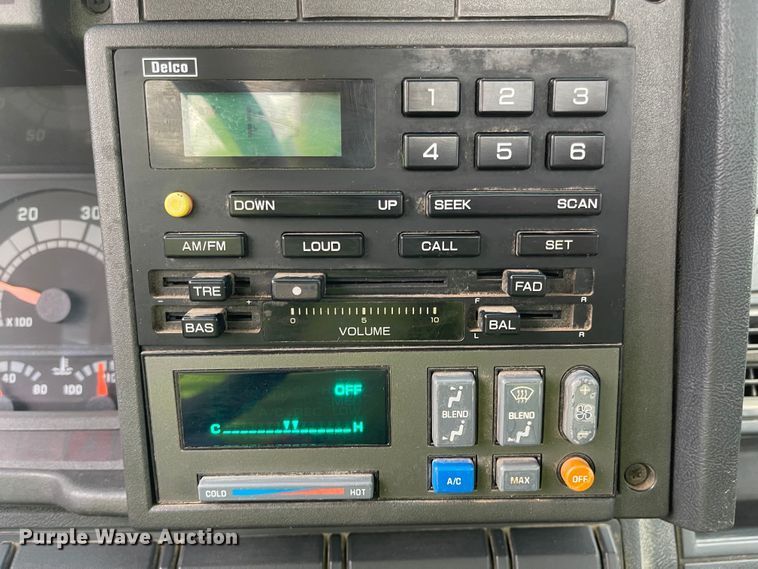 image for item MJ9652 1998 Chevrolet C5500  flatbed truck