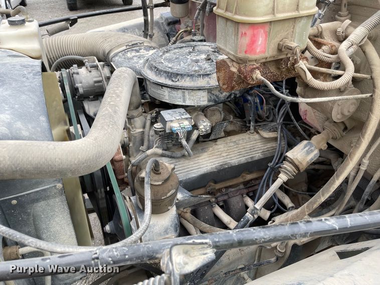 image for item MJ9652 1998 Chevrolet C5500  flatbed truck