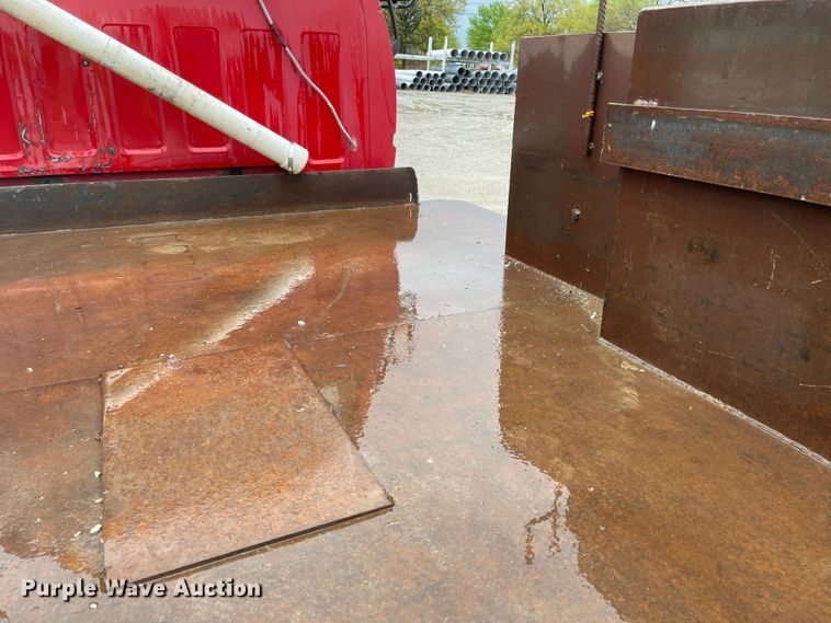 image for item MJ9652 1998 Chevrolet C5500  flatbed truck