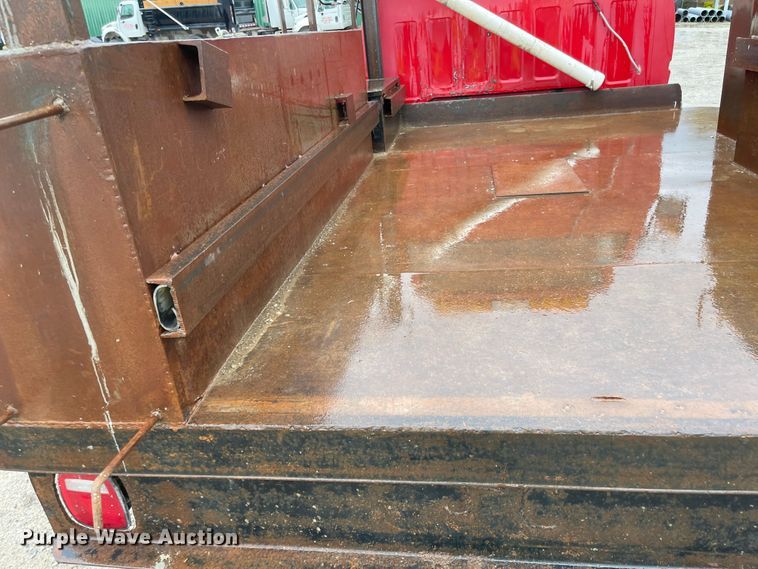 image for item MJ9652 1998 Chevrolet C5500  flatbed truck