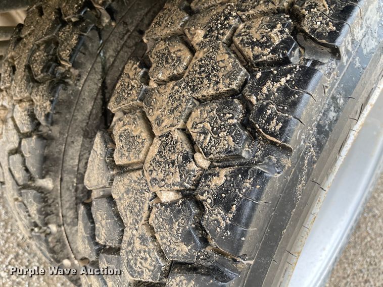 image for item MJ9652 1998 Chevrolet C5500  flatbed truck