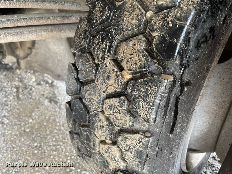 image for item MJ9652 1998 Chevrolet C5500  flatbed truck