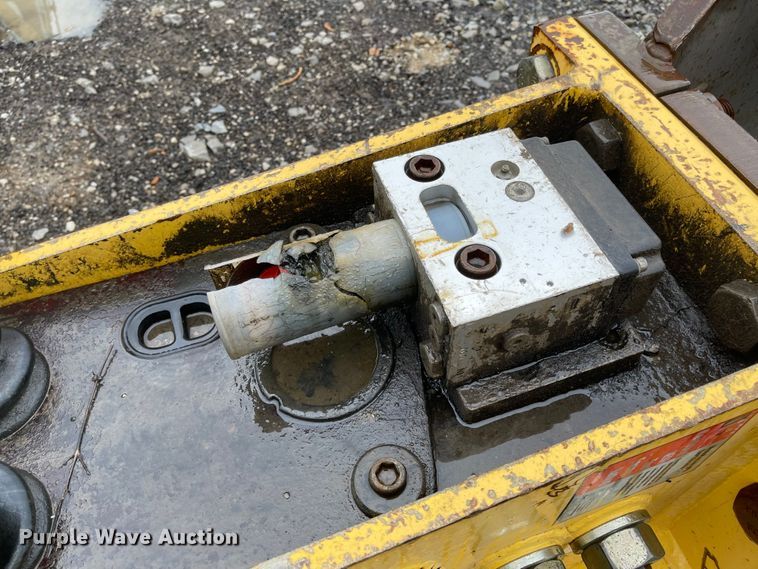 image for item MJ9653 2008 Magnum RHB320  breaker