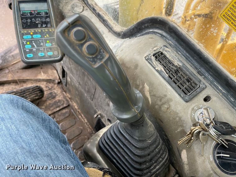 image for item MJ9655 1998 Komatsu PC200LC-6  excavator