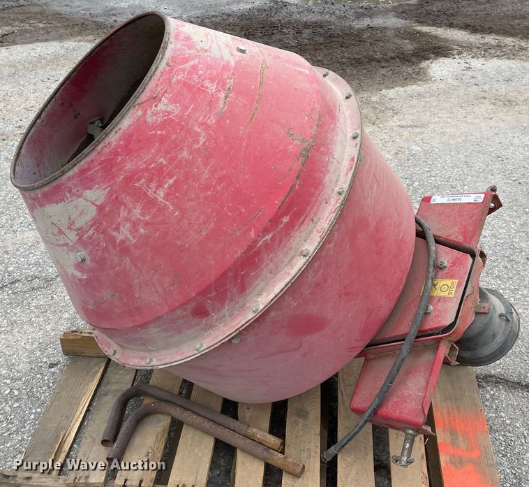 image for item MJ9673 Concrete mixer