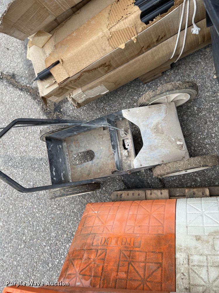 image for item MJ9674 Sporting goods