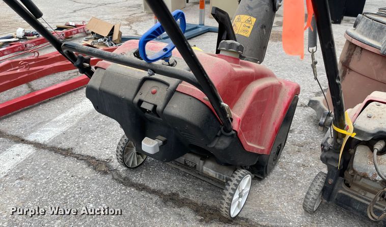 image for item MJ9677 Lawn and garden equipment