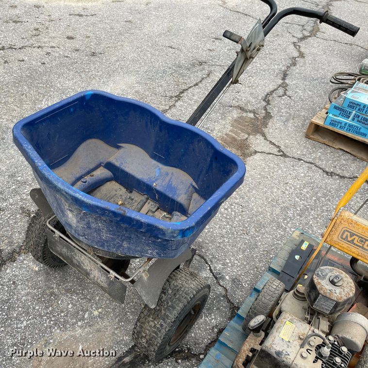 image for item MJ9677 Lawn and garden equipment