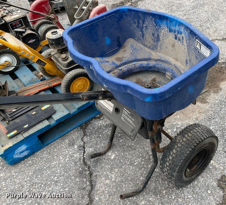 image for item MJ9677 Lawn and garden equipment