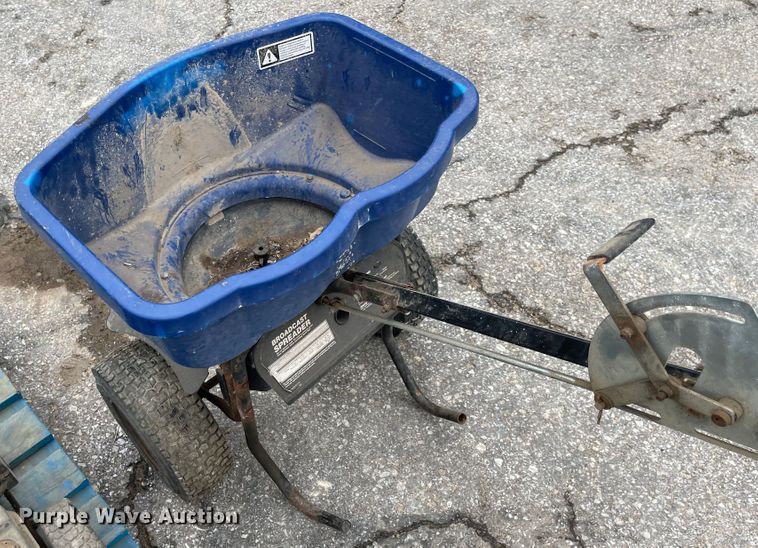 image for item MJ9677 Lawn and garden equipment