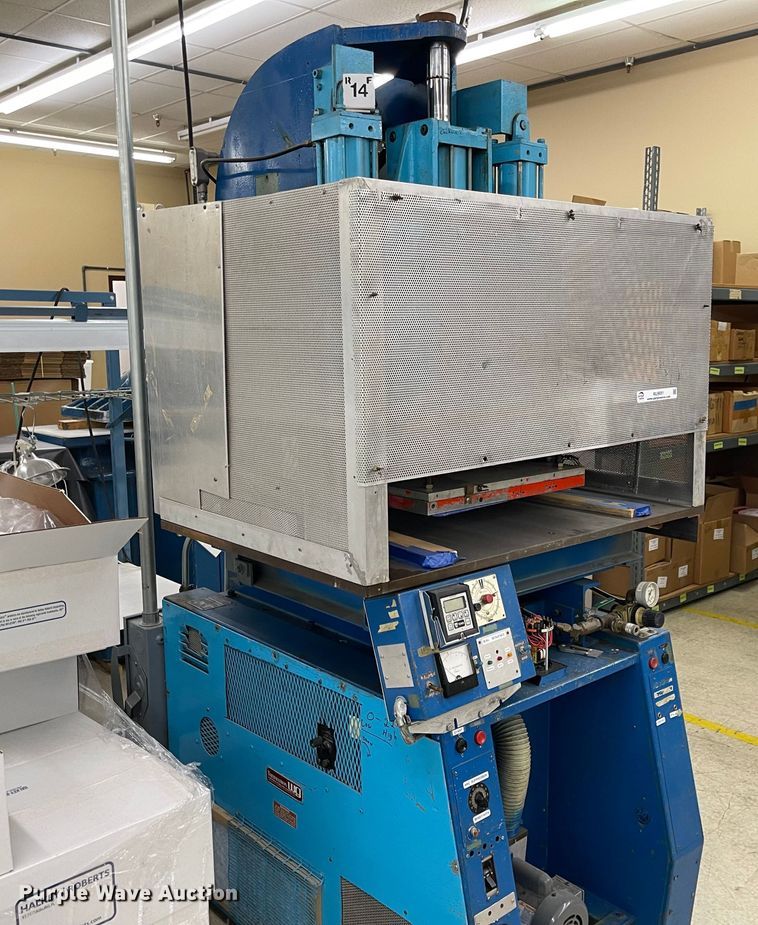 image for item MJ9691 Thermatron KF122  heat sealing machine