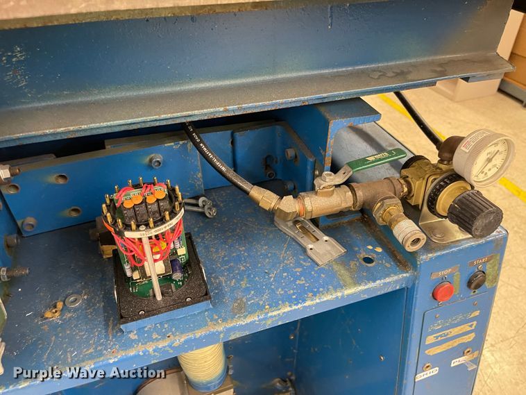 image for item MJ9691 Thermatron KF122  heat sealing machine