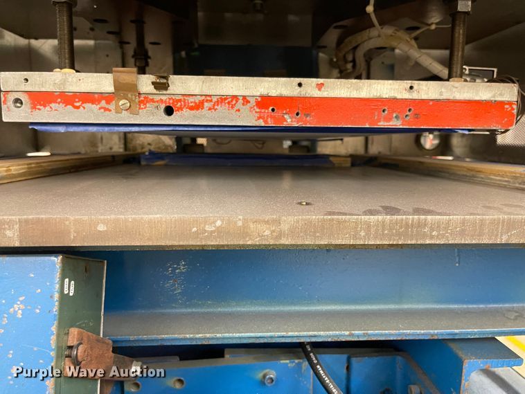 image for item MJ9691 Thermatron KF122  heat sealing machine