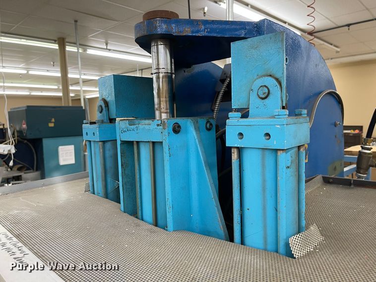 image for item MJ9691 Thermatron KF122  heat sealing machine