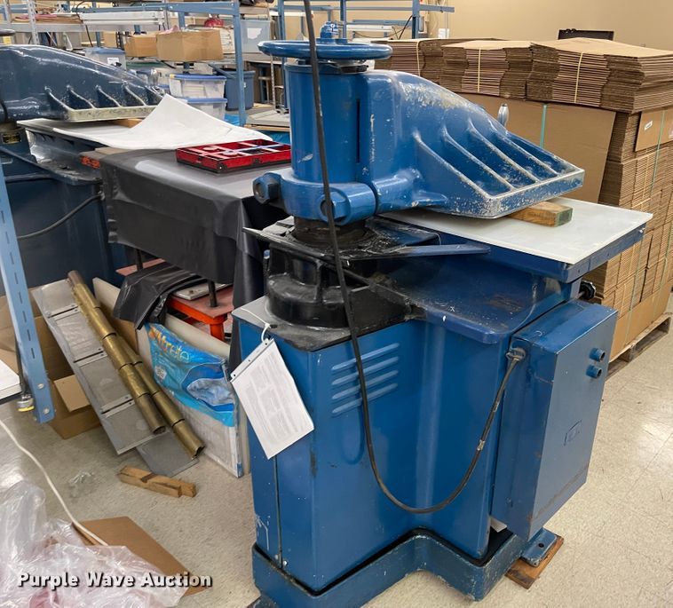 image for item MJ9692 Vinyl cutting machine