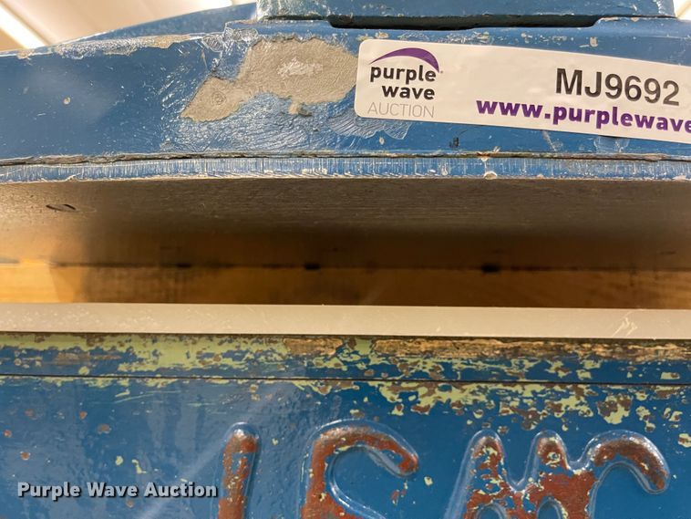 image for item MJ9692 Vinyl cutting machine