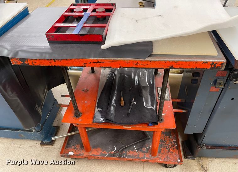 image for item MJ9693 Vinyl cutting machine