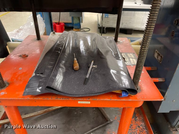 image for item MJ9693 Vinyl cutting machine