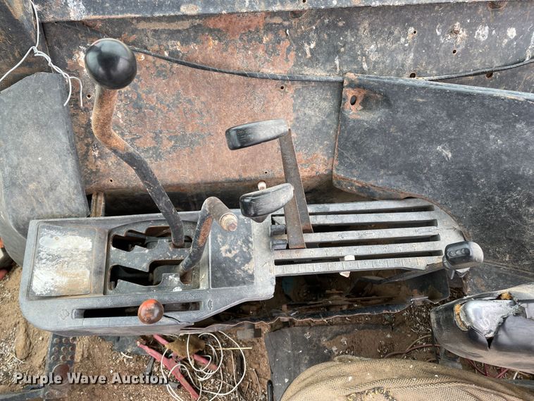 image for item DJ5131 1982 John Deere 4640  tractor