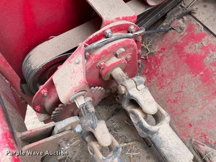 image for item DJ5133 2014 Massey Ferguson WR9760  windrower