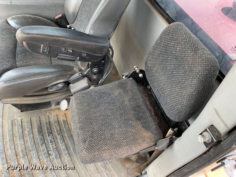 image for item DJ5133 2014 Massey Ferguson WR9760  windrower