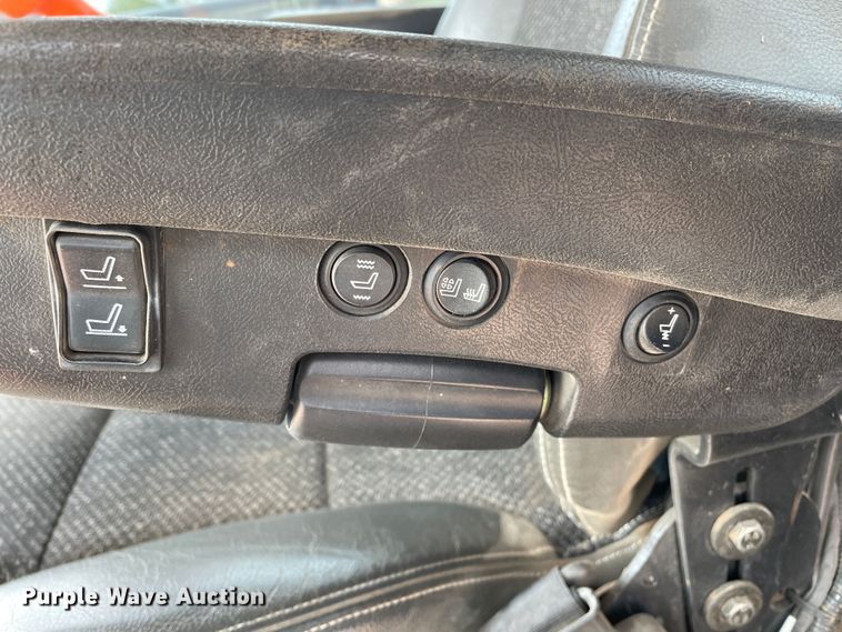 image for item DJ5133 2014 Massey Ferguson WR9760  windrower