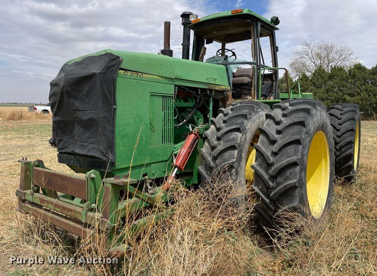 image for item DJ5134 1993 John Deere 8870  4WD tractor