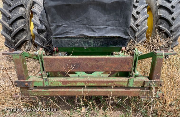 image for item DJ5134 1993 John Deere 8870  4WD tractor